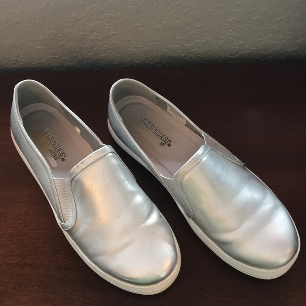 Skechers double decker silver slip on sneakers.